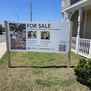Commercial Real Estate Ground Signs